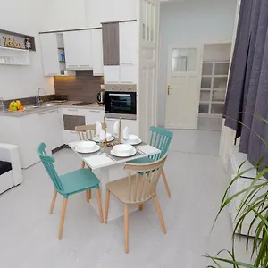 Apartamento Boutique Jokai - In The Center, Budapest
